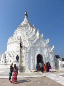 Hsinbyume Pagoda, Mingun, Mijanmar